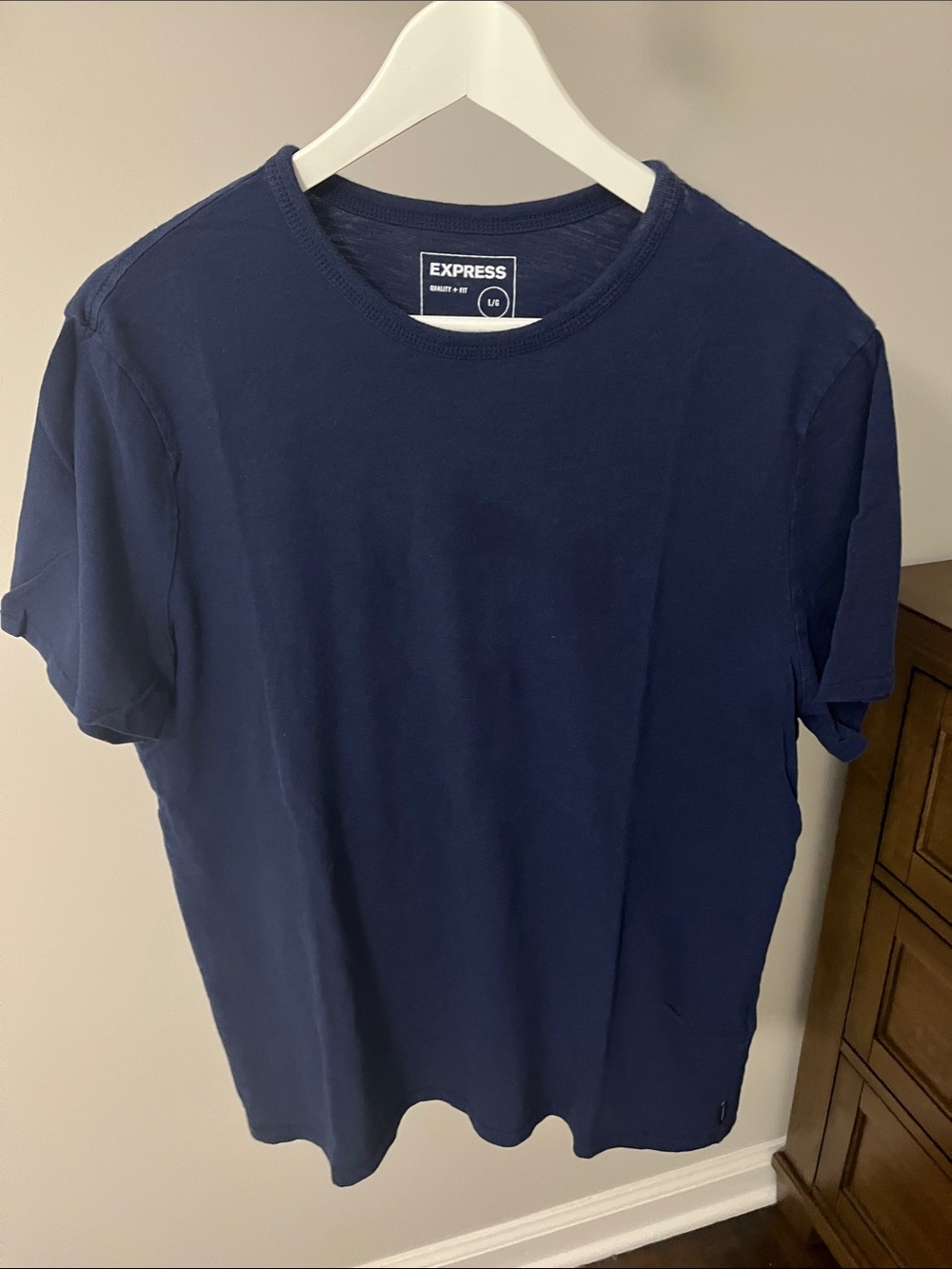 EXPRESS Men’s Navy Crew Neck T-Shirt